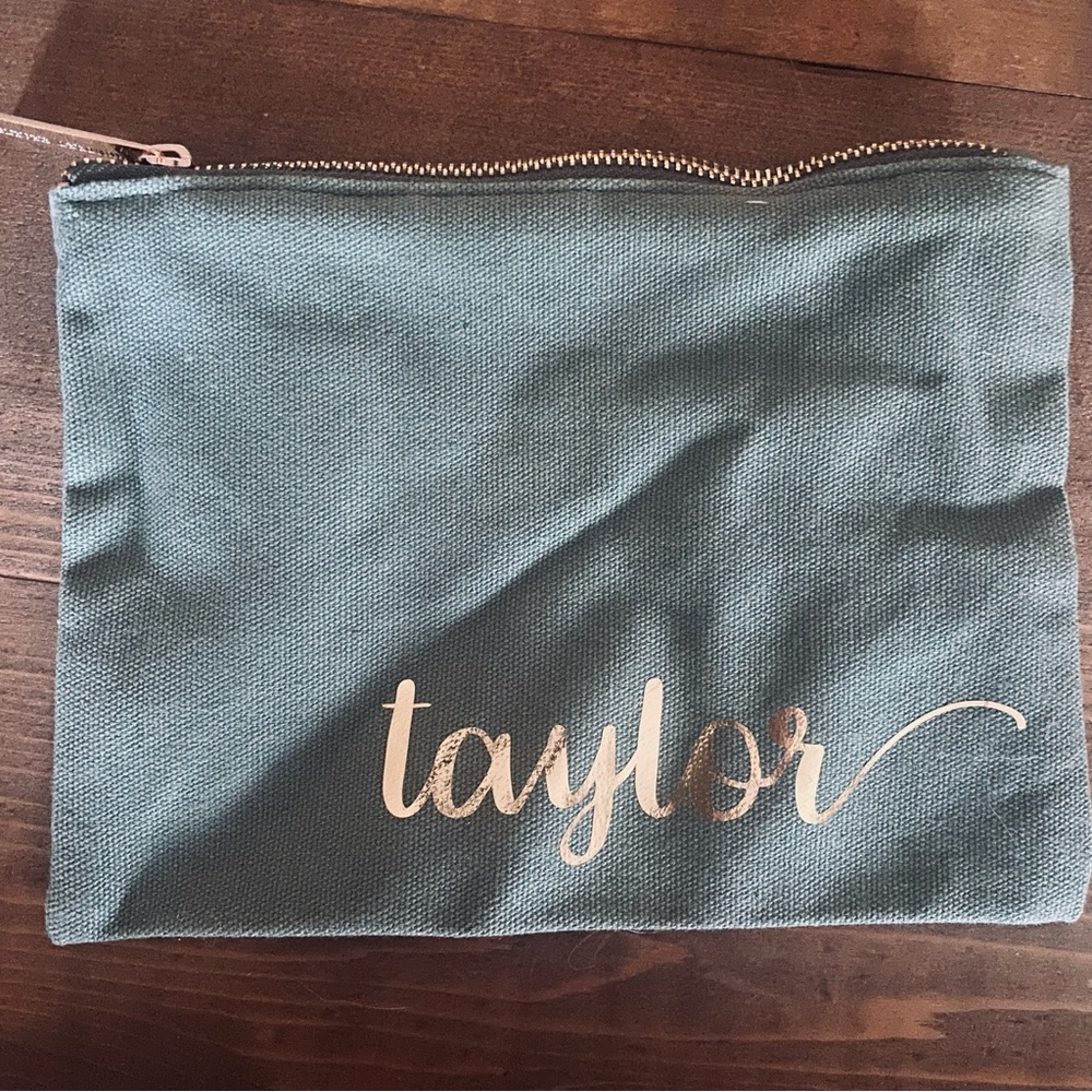 Small green zip bag - Picture 2 of 4